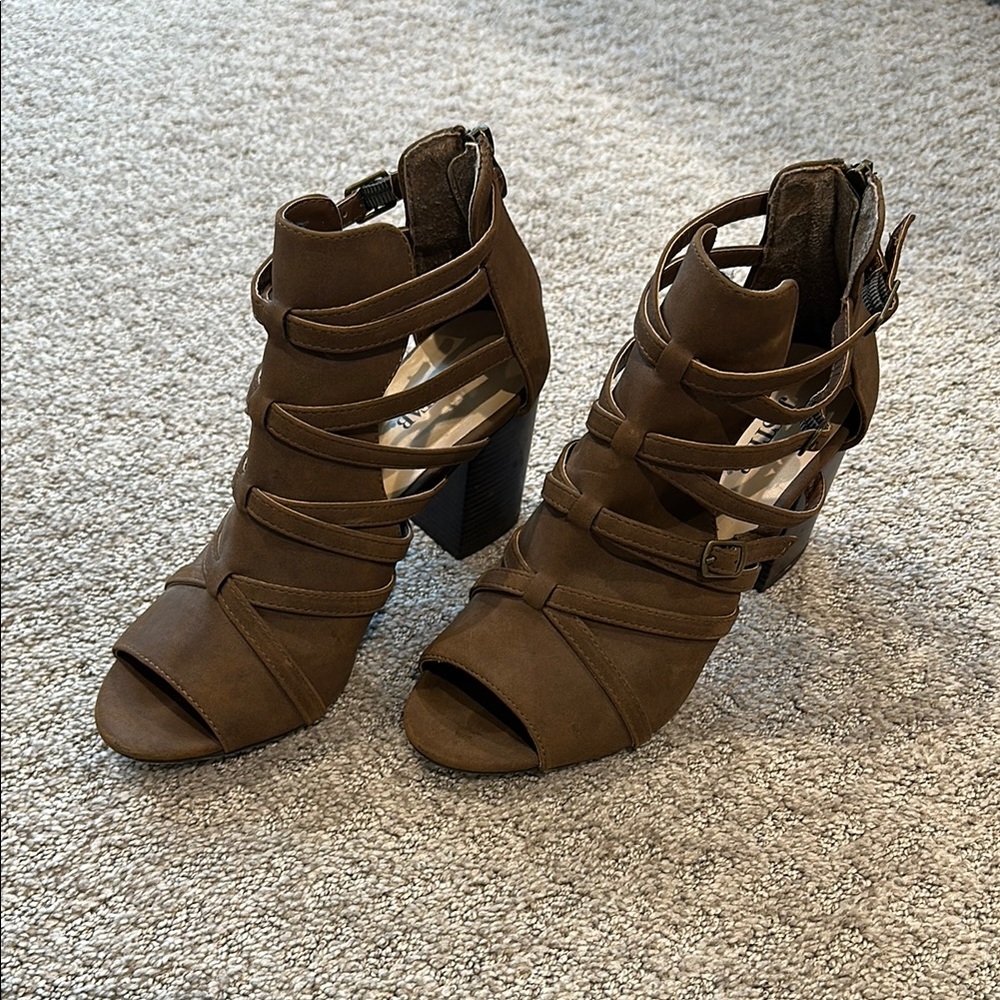 Brown Heeled Boots with Open Toe and Thick Heel
